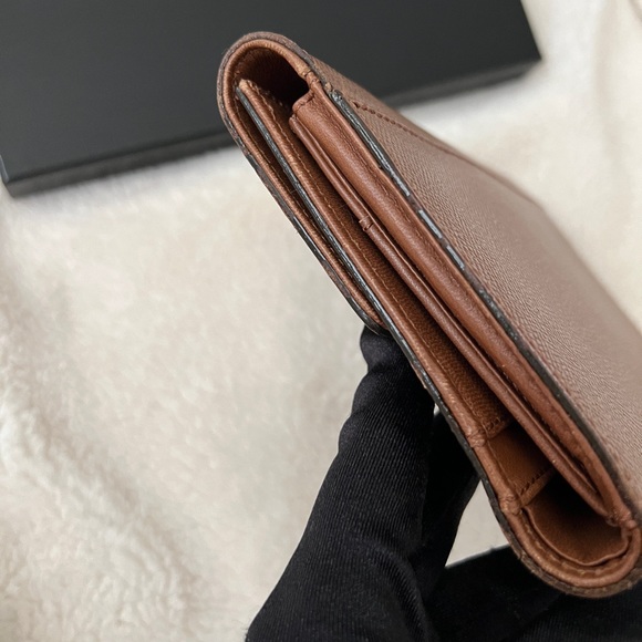Auth Chanel Vintage Brown Caviar Tri-Fold Wallet - Excellent Condition - Picture 10 of 13